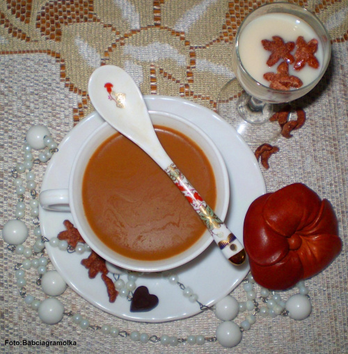 Kawa czekoladowa z syropem klonowym
Przepisy do zdjęć zawartych w albumie można odszukać na forum GarKulinar .
Tu jest link
http://garkulinar.jun.pl/index.php
Zapraszam. #kawa #czekolada #SyropKlonowy #kulinaria #gotowanie #PrzepisyKulinarne