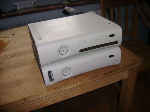 Xbox 360 uszkodzone 2 sztuki