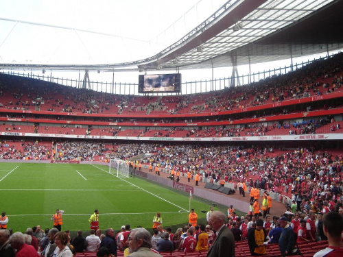Zdjecia moze piekne nie jest :) ale chcialem zebyscie tez zobaczyli to cudo jakim jest Emirates Stadium #mecz #Arsenal #Londyn #stadion