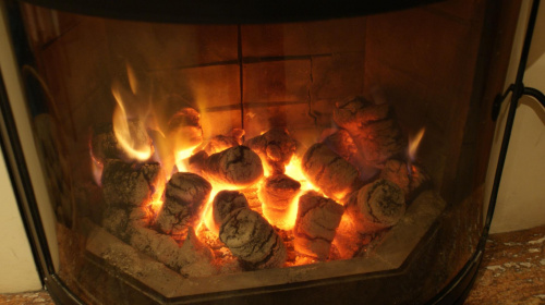 ciepło domowego ogniska #ogien #ognisko #zar #ciepło #dom #rodzina