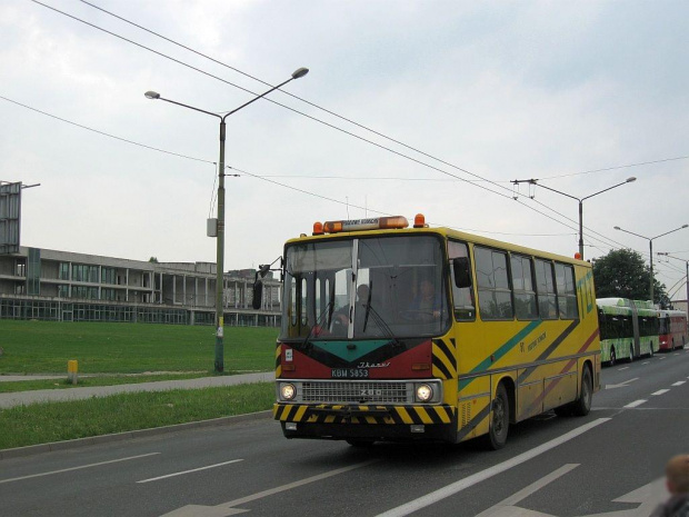 Ikarus 280.26/A (TLT Tychy), Solaris Urbino 18 Hybrid #044 (PKM Tychy - TESTY) na linii jubileuszowej 50 oraz Solaris Trolino 12 #007 (TLT Tychy) na linii A (MZK Tychy), Tychy. Pozdrowienia dla Adama.