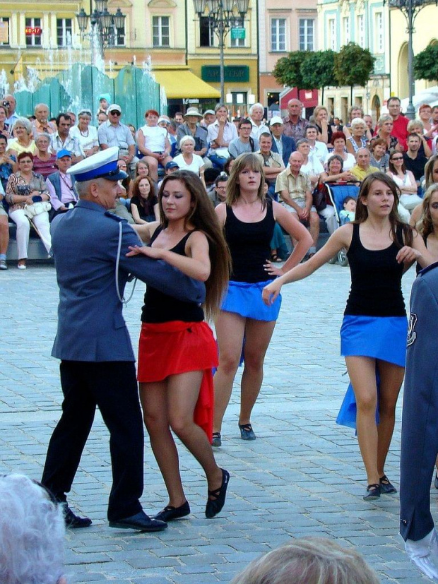 zatańczyć z kapelmistrzem :) #festiwal #orkiestra #policja #wrocław