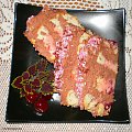 Przekładaniec kremowy z ciasta biszkoptowego z czeresniami.
Przepisy do zdjęć zawartych w albumie można odszukać na forum GarKulinar .
Tu jest link
http://garkulinar.jun.pl/index.php
Zapraszam. #ciasto #krem #biszkopt #czereśnie #jedzenie