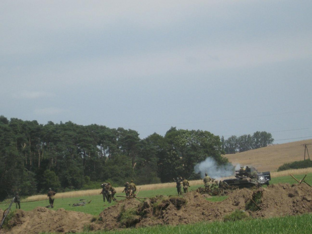 Podrzecze 17-19 VII, ZLOT GRUP REKONSTRUKCJI HISTORYCZNEJ I HISTORYCZNYCH POJAZDÓW WOJSKOWYCH