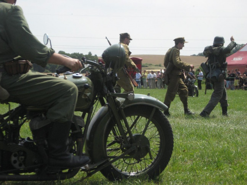 Podrzecze 17-19 VII, ZLOT GRUP REKONSTRUKCJI HISTORYCZNEJ I HISTORYCZNYCH POJAZDÓW WOJSKOWYCH