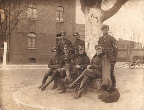 St. Wachm. Marcin Wietrzykowski
siedzi drugi od lewej
Leszno 18 kwietnia 1928