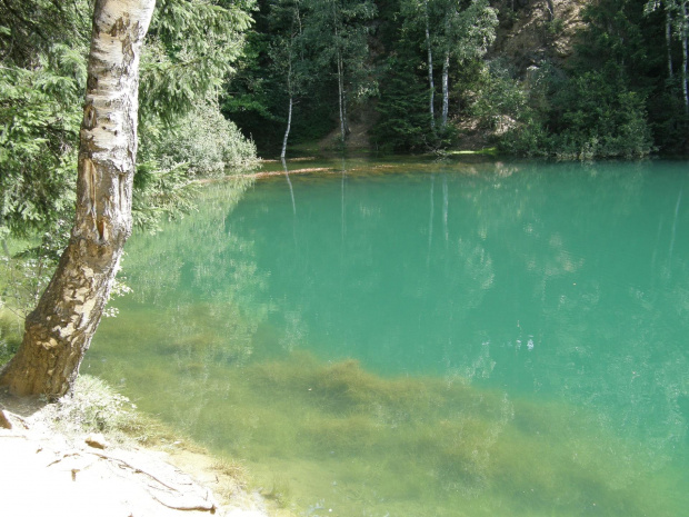 błękitne jeziorko w Wieściszowicach #KoloroweJeziorka #RudawyJanowickie #Wieściszowice