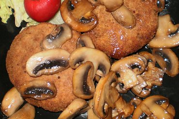 Kotlety mielone pieczarkowe
Przepisy do zdjęć zawartych w albumie można odszukać na forum GarKulinar .
Tu jest link
http://garkulinar.jun.pl/index.php
Zapraszam. #kotlety #mielone #pieczarki #gotowanie #jedzenie #kulinaria #PrzepisyKulinarne