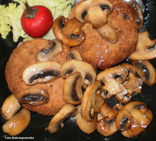 Kotlety mielone pieczarkowe
Przepisy do zdjęć zawartych w albumie można odszukać na forum GarKulinar .
Tu jest link
http://garkulinar.jun.pl/index.php
Zapraszam. #kotlety #mielone #pieczarki #gotowanie #jedzenie #kulinaria #PrzepisyKulinarne