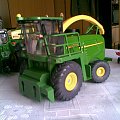 John Deere 7400