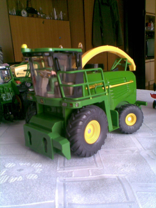 John Deere 7400