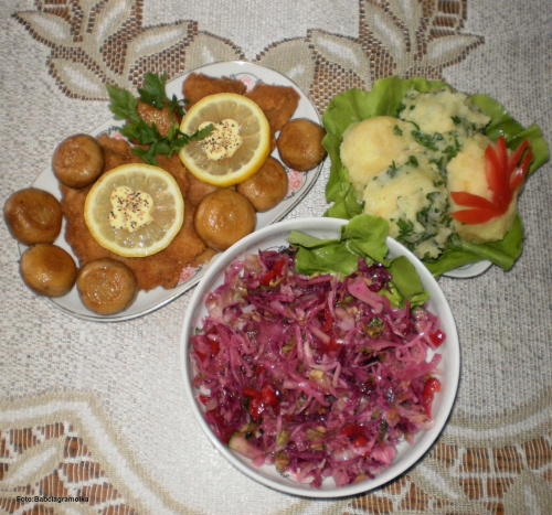 Mintaj w pieprzu cytrynowym.
Przepisy do zdjęć zawartych w albumie można odszukać na forum GarKulinar .
Tu jest link
http://garkulinar.jun.pl/index.php
Zapraszam. #mintaj #ryby #PieprzCytrynowy #jedzenie #obiad #kulinaria #przepisy