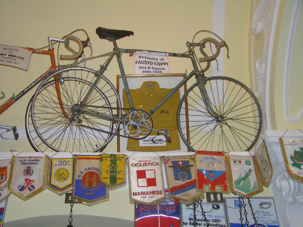 muzeum kolarstwa w Magreglio / http://www.museodelghisallo.it/