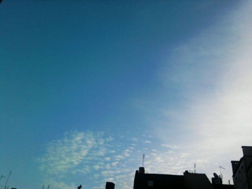 ..poranek raz jeszcze....niebo zalewa....błękittem...:-))))
