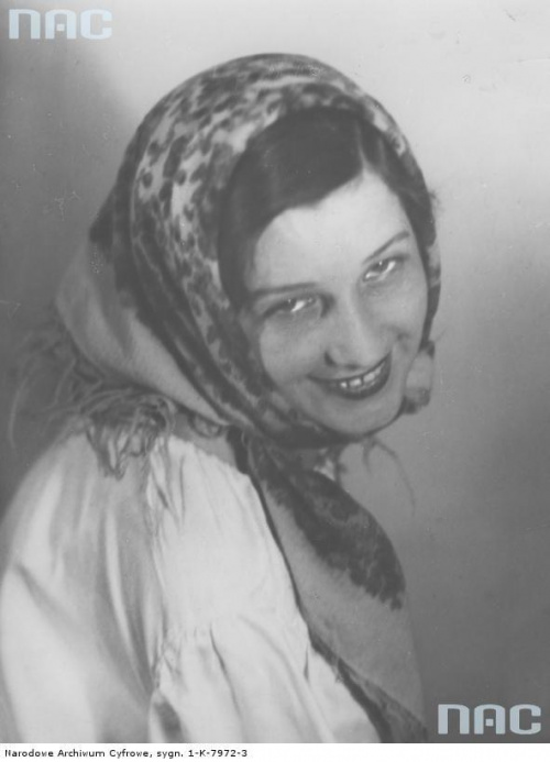 Helena Grossówna. Fotografia wykonana w atelier. Poznań_1933 r.