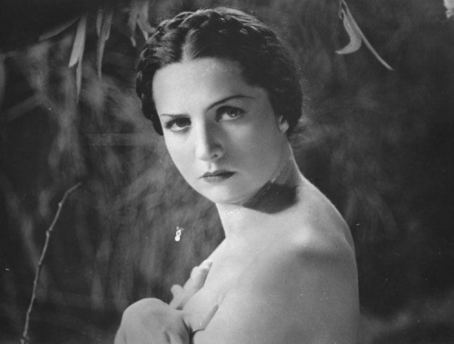 Jadwiga Smosarska. Kadr z filmu " Barbara Radziwiłłówna "_1936 r.