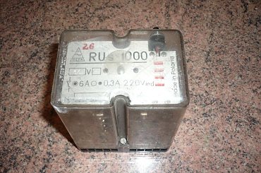 #elektronika #przekaźnik #stare #tęć #bezpiecznik #przetwornica #miernik #elektromagnetyczny #licznik #ebonit #transformator #pracownia #laboratorium #hobby #kondensator #krzysztof09876 #elektroman #electronics