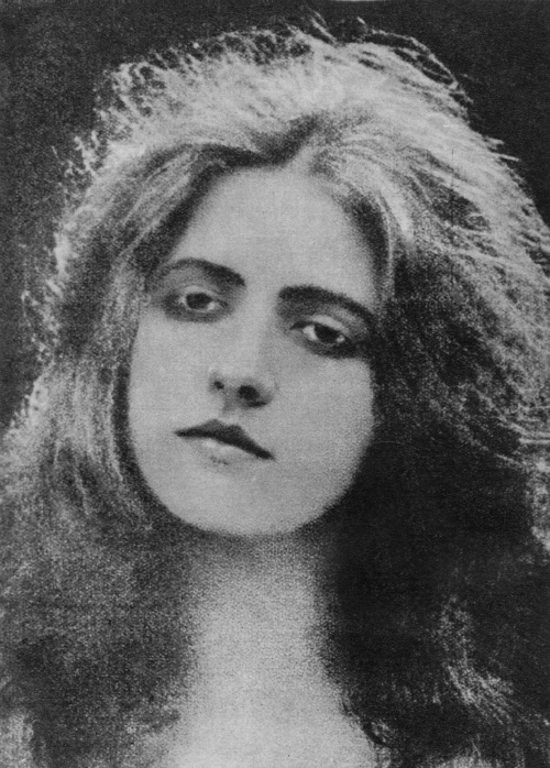 Jadwiga Smosarska, aktorka. Kadr z filmu " O tym się nie mówi "_1924 r.