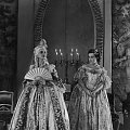 Janina Jabłonowska ( w roli księżnej de Bouillon ) i Zofia Jaroszewska w sztuce " Adrianna Lecouvreur w Teatrze im. Juliusza Słowackiego w Krakowie_05.1939 r.