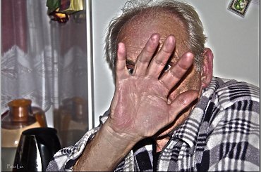 Przyczajony tygrys- ukryty smok......:)) #oczy #strach #BojęSię #dłoń