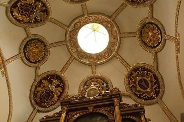 #Radom #zabytek #fara #kościół #sklepienie #herb #Kochanowski #JanKochanowski #PiotrKochanowski #Janina #Odrowąż #Korwin #Ciołek #TarczaHerbowa #tarcza #MiastoKazimierzowskie