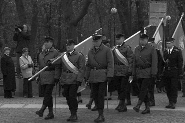 #Radom #Smoleńsk #deptak #flaga #CentrumMiasta #obchody #uroczystość #KsięgaKondolencyjna #PocztySztandarowe #OrkiestraWojskowa #BiskupRadomski #znicze