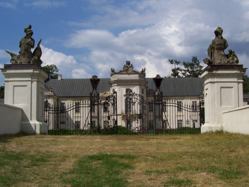 Brama Pałacu Potockich w Radzyniu Podlaskim:)