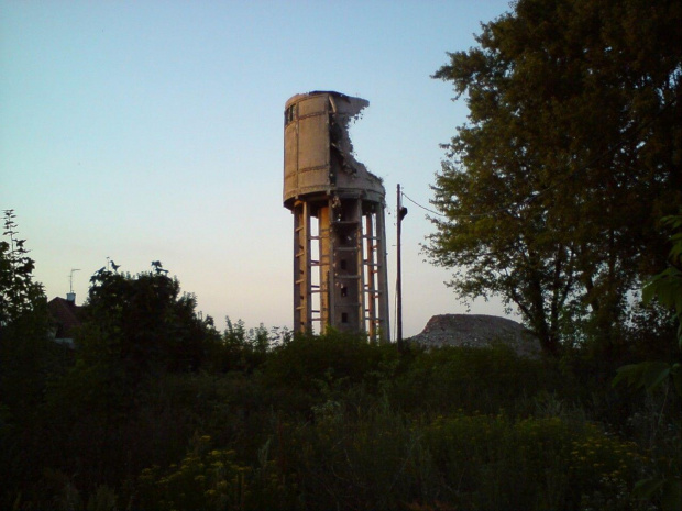 Niestety wieża jest rozbierana... #WieżaCiśnień #tomaszów