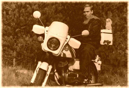 1988 rok. Motocykl CZ.