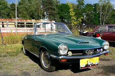 zlotstarych aut w Rudach. #StareAuta