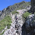Spoko, jest sucha i dobrze urzeźbiona skała. #Góry #Tatry #SzpiglasowyWierch