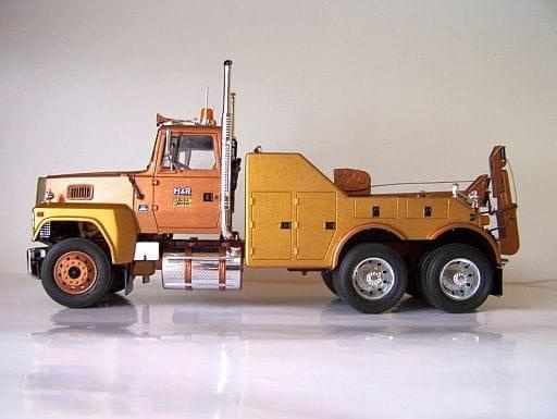 Ford LTL 9000 Wrecker