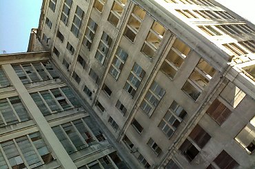 #RozaLuksemburg #RozaLuxemburg #OpuszczoneMiejsca #opuszczone #OpuszczoneBudynki #warszawa #karolkowa #OpuszczoneBudynkiWarszawa #WarszawaWola #wola #OpuszczoneBudowle #zaklady #LampyElektryczne