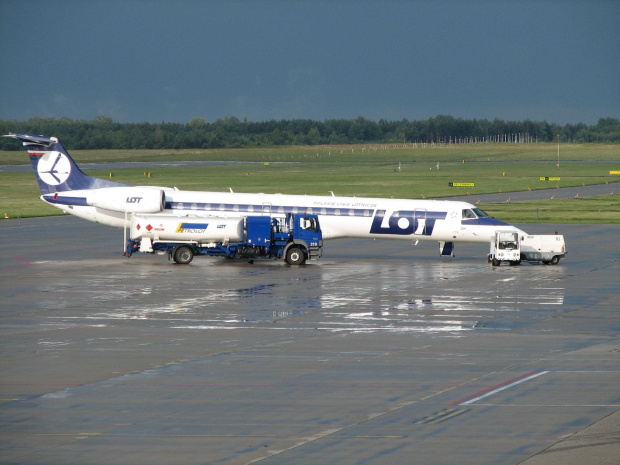 EMB-145 PLLLOT #DodajTagiDoZdjęcia