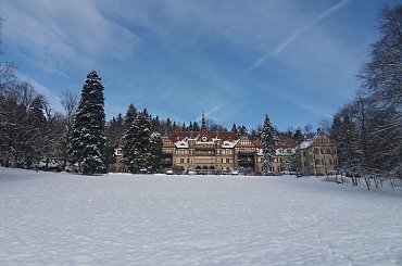 Piękny szpital Wysoka Łąka w Kowarach z 1902 r. zbudowany na podobieństwo podobnego obiektu w Davos #kowary #szpital #WysokaŁąka