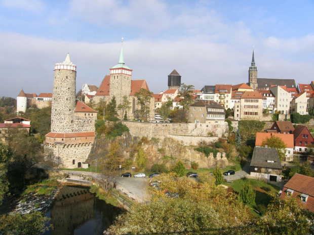 Bautzen - Budziszyn we wschodnich Niemczech kiedyś miasto z więzieniem Stasi obecnie maisto wież,co widać choć to tylko fragment #architektura #Bautzen #Niemcy #wieże #zabytki #zamki