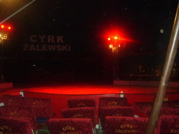 Cyrk Zalewski Inowrocław 2009 Zakaz Kopiowania zapraszamy na www.cyrk-fan.com #cyrk