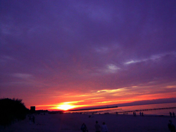 Ustka plaża o zachodzie